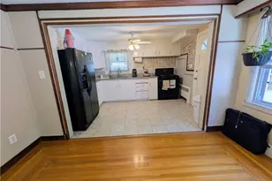326 Sharon St, Providence, RI 02908 - Photo 8
