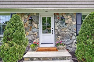 1 Cheshire Dr, Barrington, RI 02806 - Photo 2