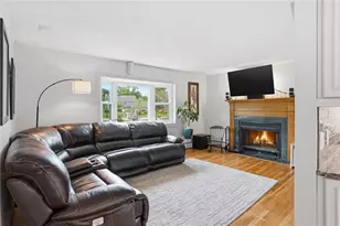 7 Fox Ridge Dr, Richmond, RI 02898 - Photo 4