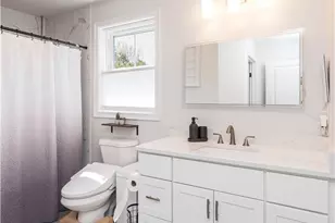 100 E View Ave, Cranston, RI 02920 - Photo 34