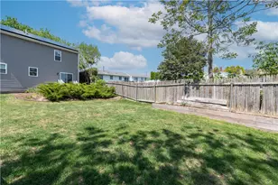 100 E View Ave, Cranston, RI 02920 - Photo 40