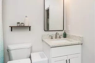 100 E View Ave, Cranston, RI 02920 - Photo 32
