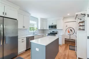 100 E View Ave, Cranston, RI 02920 - Photo 10