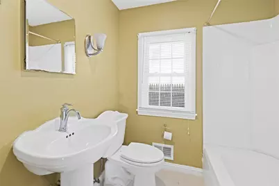 245 Hughes Avenue, Pawtucket, RI 02861 - Photo 12