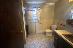 39 Locust St, Pawtucket, RI 02860 - Photo 12