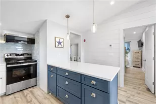 39 Edwards Ave, South Kingstown, RI 02879 - Photo 14