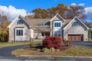 7 Oak Tree Ln, Cranston, RI 02920 - Photo 32
