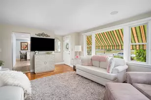 67 Plantation Dr, Cranston, RI 02920 - Photo 12