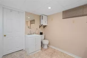 67 Plantation Dr, Cranston, RI 02920 - Photo 26