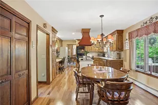 34 Robin Ln, West Warwick, RI 02893 - Photo 8