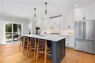 48 Travelers Ct, East Greenwich, RI 02818 - Photo 4