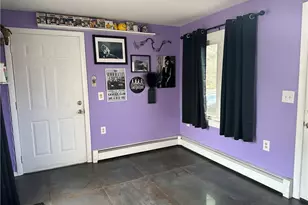 88 Glenbrook Rd, Warwick, RI 02889 - Photo 4