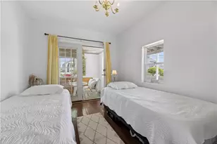 16 Courtway St, Narragansett, RI 02882 - Photo 24