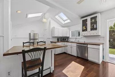 16 Courtway Street, Narragansett, RI 02882 - Photo 14