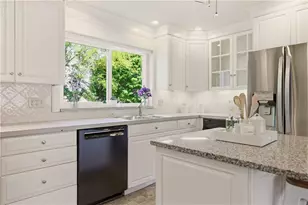 5 Heritage Rd, Bristol, RI 02809 - Photo 10