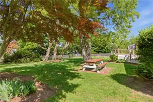 5 Heritage Rd, Bristol, RI 02809 - Photo 42