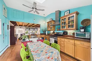 36 Maple St, South Kingstown, RI 02879 - Photo 6