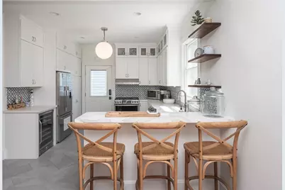 27 Mann Avenue, Newport, RI 02840 - Photo 14