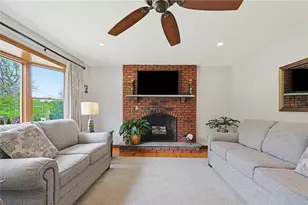 3 King St, Bristol, RI 02809 - Photo 10