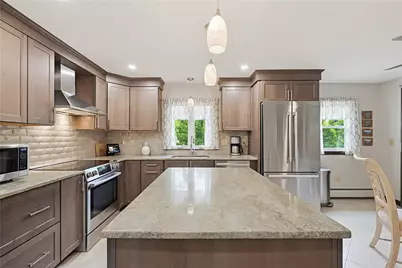 3 King Street, Bristol, RI 02809 - Photo 8