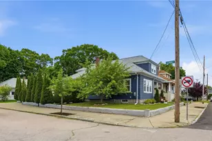 111 Anderton Ave, Pawtucket, RI 02860 - Photo 2