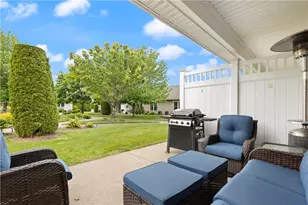 1604 Village Green Cir, Coventry, RI 02816 - Photo 12