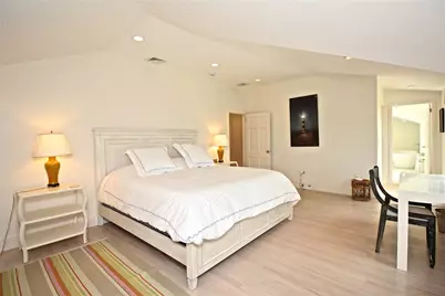 215 Coggeshall Avenue, Newport, RI 02840 - Photo 22