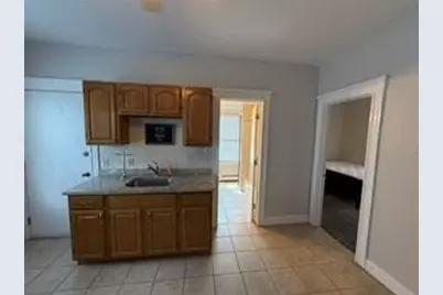 498 Broadway Avenue #2, Providence, RI 02909 - Photo 4
