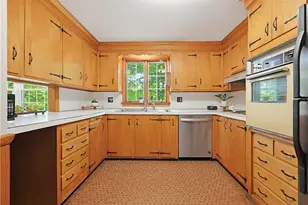 281 Scott Rd, Cumberland, RI 02864 - Photo 10