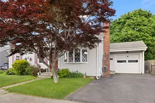 22 Mayfield St, Pawtucket, RI 02861 - Photo 4