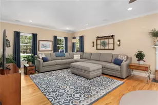 31 Parson's Ln, South Kingstown, RI 02892 - Photo 4
