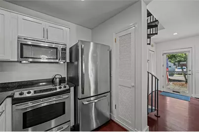 2 Lasalle Place, Newport, RI 02840 - Photo 26