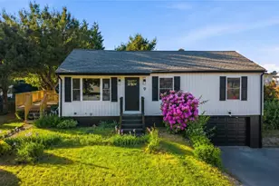 9 San Juan Dr, Bristol, RI 02809 - Photo 1