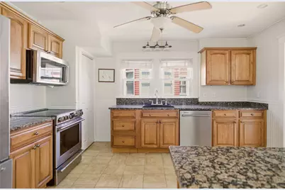 138 Gibbs Avenue, Newport, RI 02840 - Photo 32