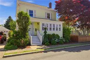 138 Gibbs Ave, Newport, RI 02840 - Photo 2