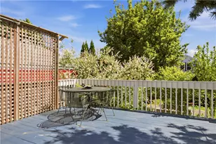 138 Gibbs Ave, Newport, RI 02840 - Photo 16