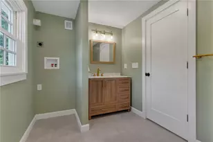 81 Bristol Ferry Rd, Portsmouth, RI 02871 - Photo 36