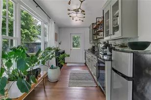 81 Bristol Ferry Rd, Portsmouth, RI 02871 - Photo 16