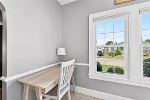 21 Euston Ave, Cranston, RI 02910 - Photo 16