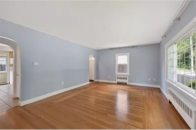 82 Parkside Avenue, Pawtucket, RI 02861 - Photo 4