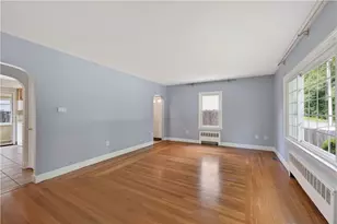 82 Parkside Ave, Pawtucket, RI 02861 - Photo 4