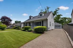 82 Parkside Ave, Pawtucket, RI 02861 - Photo 2