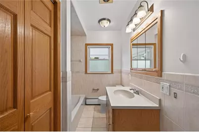 82 Parkside Avenue, Pawtucket, RI 02861 - Photo 8