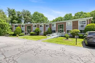 494 Putnam Pike, Smithfield, RI 02828 - Photo 24