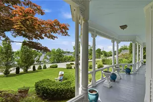1660 Main Rd, Tiverton, RI 02878 - Photo 8