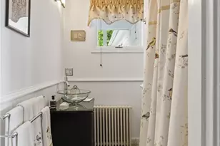 1660 Main Rd, Tiverton, RI 02878 - Photo 20
