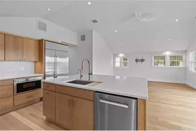 76 Warren Avenue, Middletown, RI 02842 - Photo 12