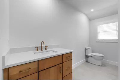 76 Warren Avenue, Middletown, RI 02842 - Photo 32