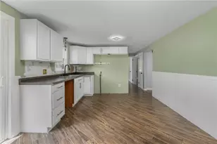 145 Crane St, Warwick, RI 02889 - Photo 8