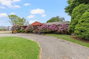 145 Crane St, Warwick, RI 02889 - Photo 1